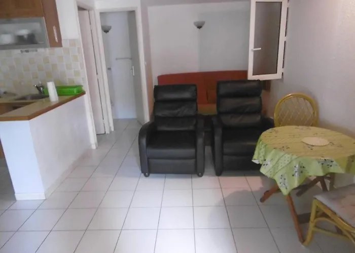 Holidayland 127 T2 Mezzanine 8 Couchages Climatise Avec Veranda 나르본플라제