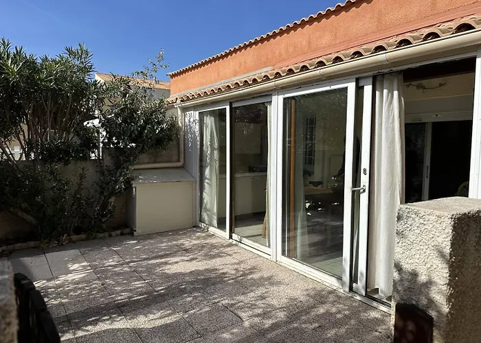 Holidayland 127 T2 Mezzanine 8 Couchages Climatise Avec Veranda